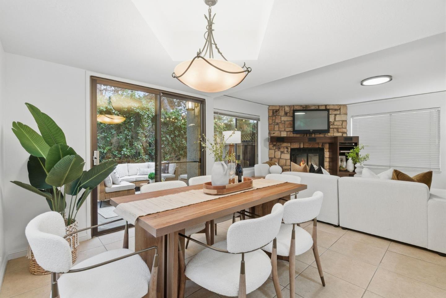 Detail Gallery Image 9 of 77 For 1144 Cherryview Ln, San Jose,  CA 95118 - 3 Beds | 2/1 Baths