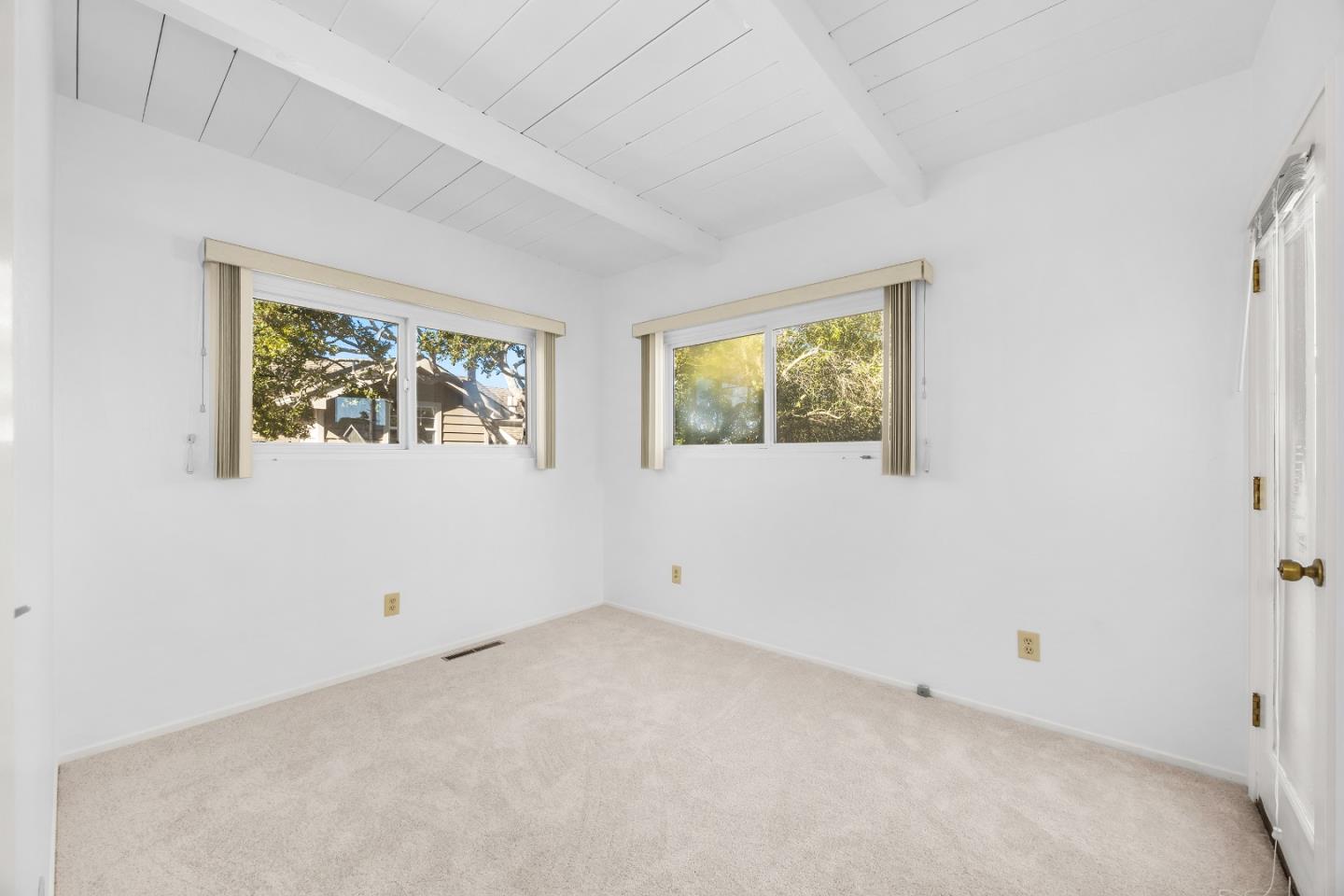 Detail Gallery Image 22 of 36 For 514 6th St, Pacific Grove,  CA 93950 - 2 Beds | 1/1 Baths