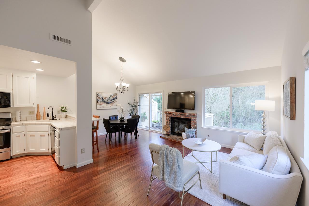 Detail Gallery Image 10 of 82 For 132 Arabian Way, Scotts Valley,  CA 95066 - 3 Beds | 2 Baths