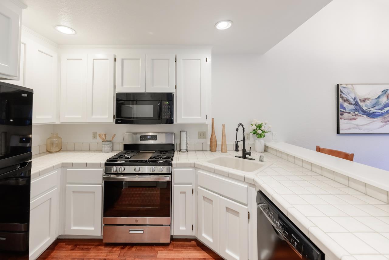 Detail Gallery Image 19 of 82 For 132 Arabian Way, Scotts Valley,  CA 95066 - 3 Beds | 2 Baths