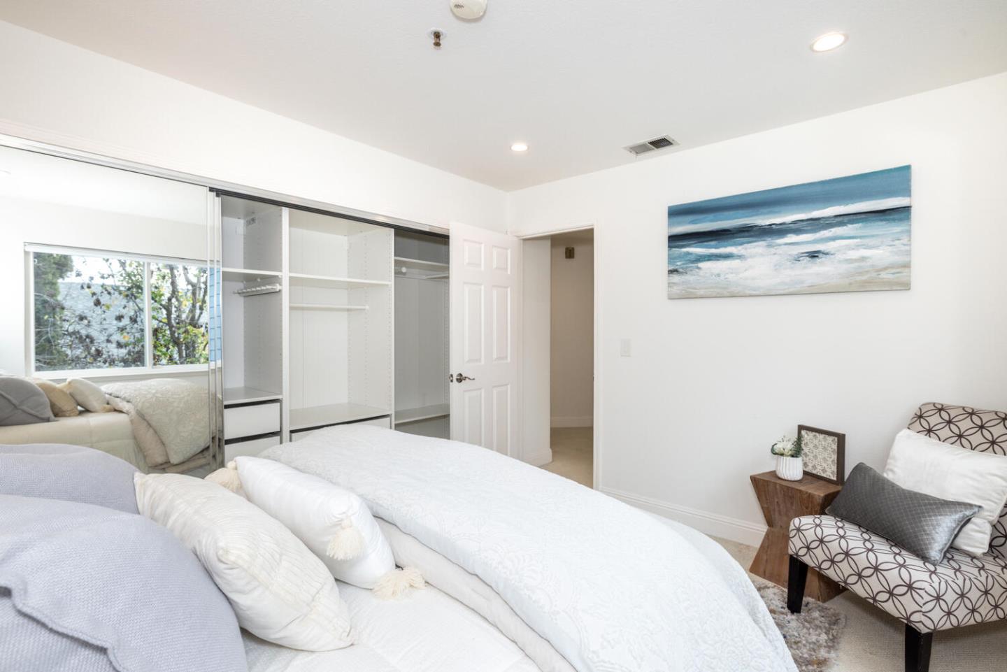 Detail Gallery Image 30 of 62 For 290 Billingsgate, Foster City,  CA 94404 - 3 Beds | 2/1 Baths