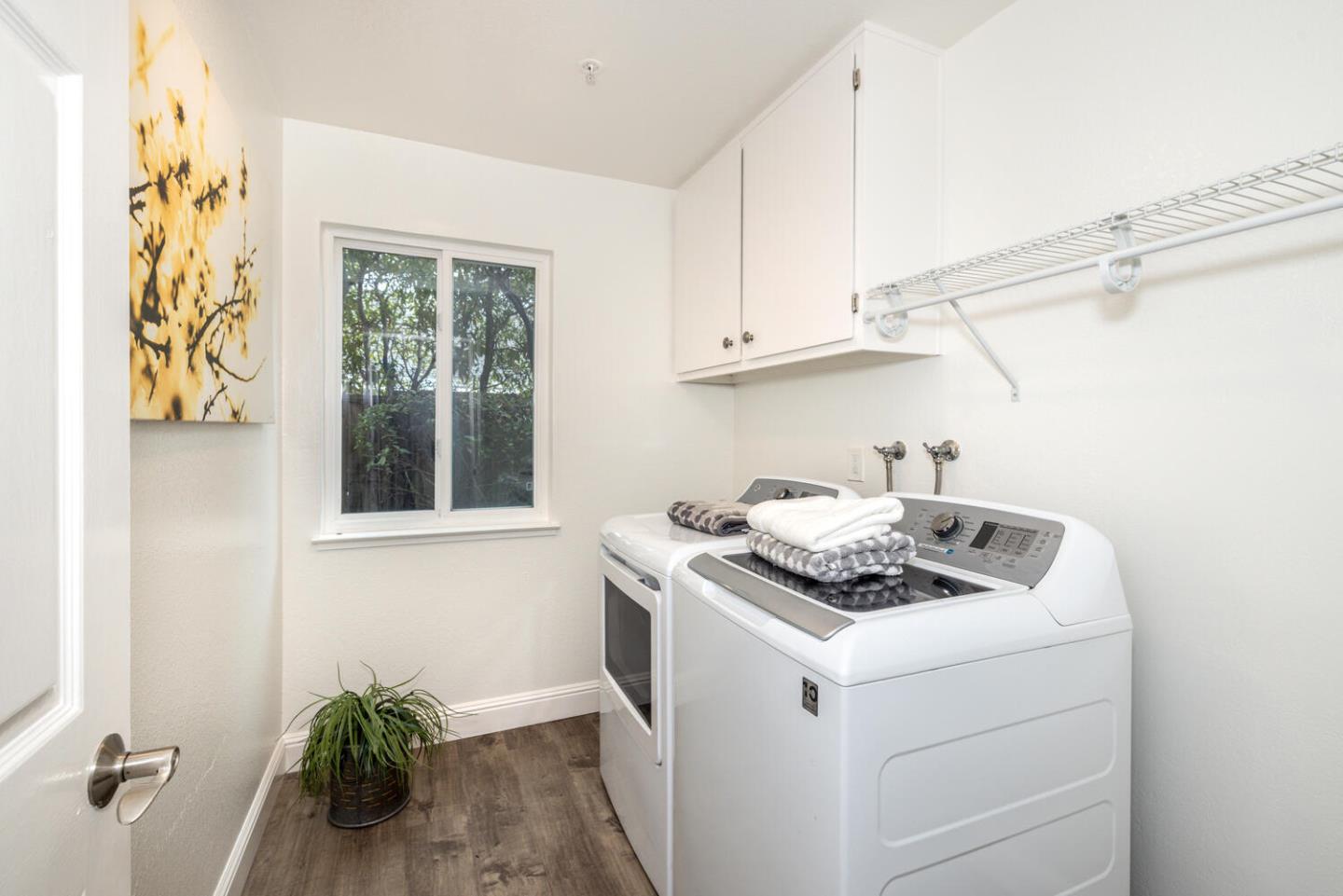 Detail Gallery Image 35 of 62 For 290 Billingsgate, Foster City,  CA 94404 - 3 Beds | 2/1 Baths