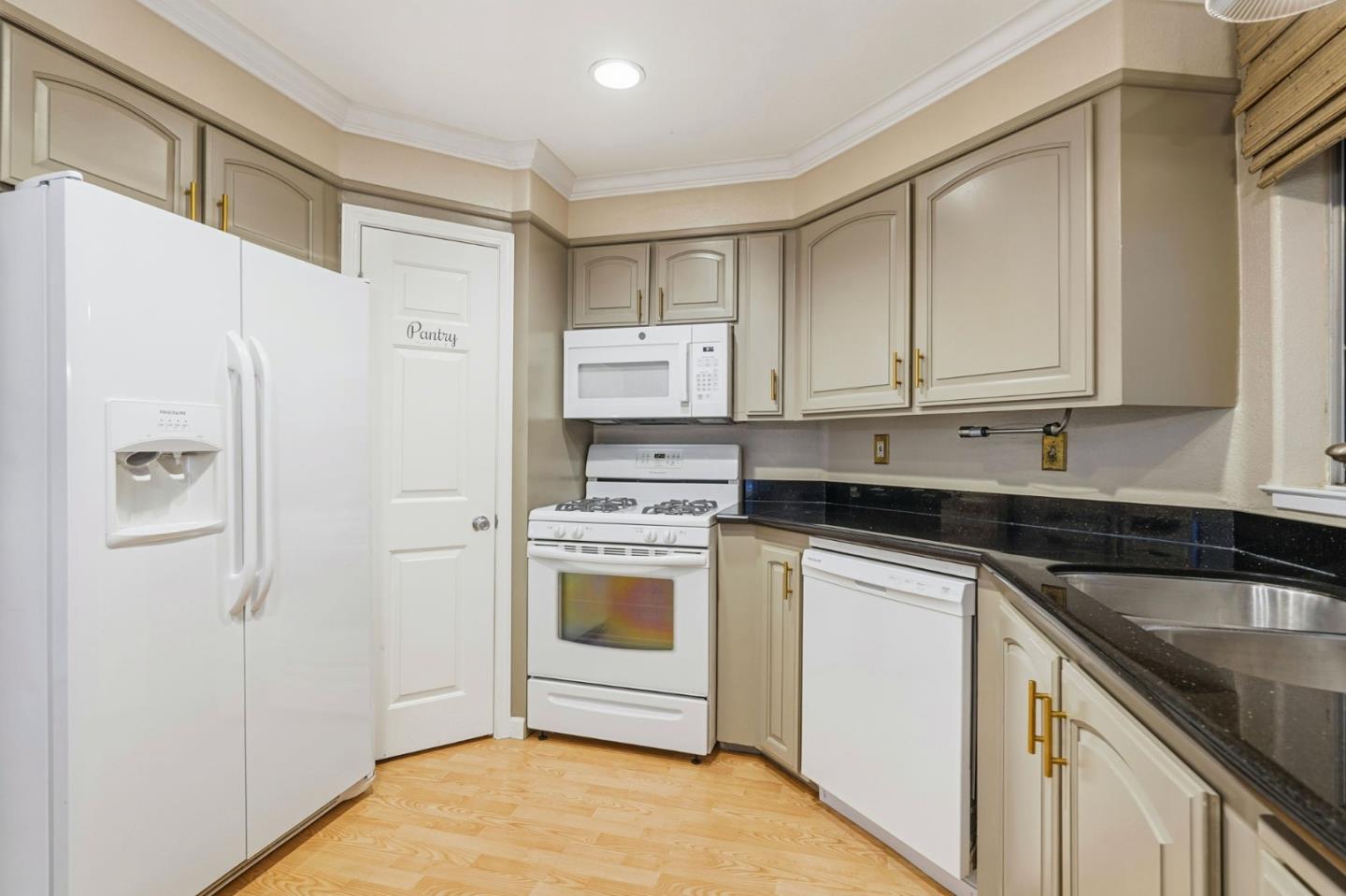 Detail Gallery Image 13 of 38 For 32 Quail Hollow Dr #32,  San Jose,  CA 95128 - 2 Beds | 2 Baths