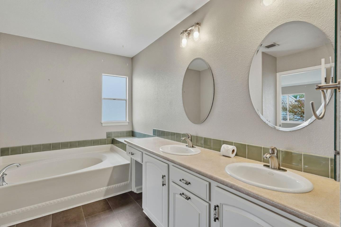 Detail Gallery Image 30 of 38 For 32 Quail Hollow Dr #32,  San Jose,  CA 95128 - 2 Beds | 2 Baths