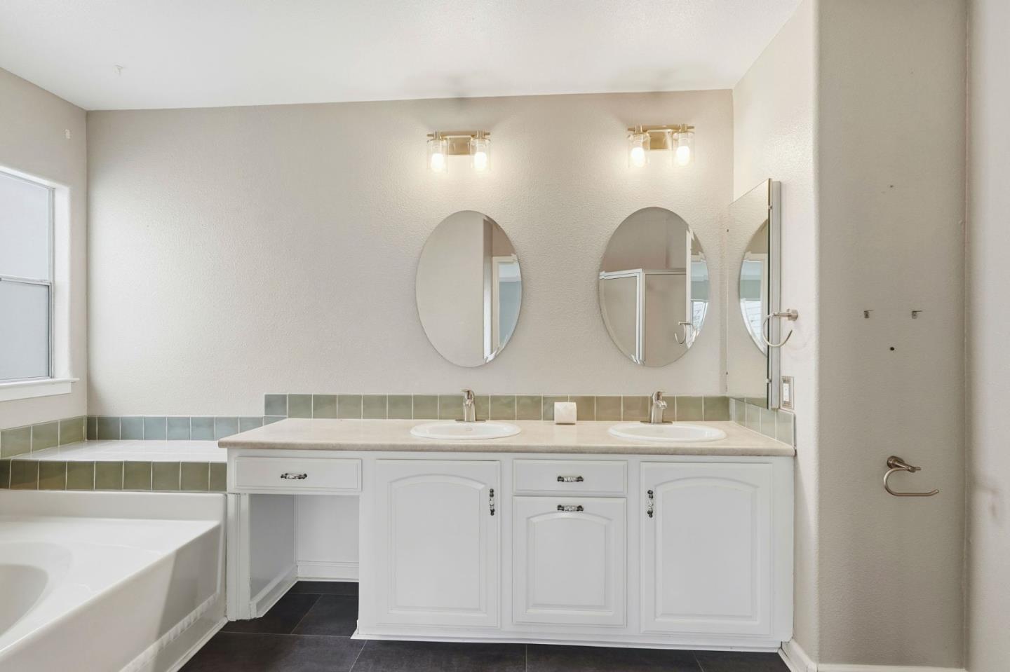 Detail Gallery Image 32 of 38 For 32 Quail Hollow Dr #32,  San Jose,  CA 95128 - 2 Beds | 2 Baths