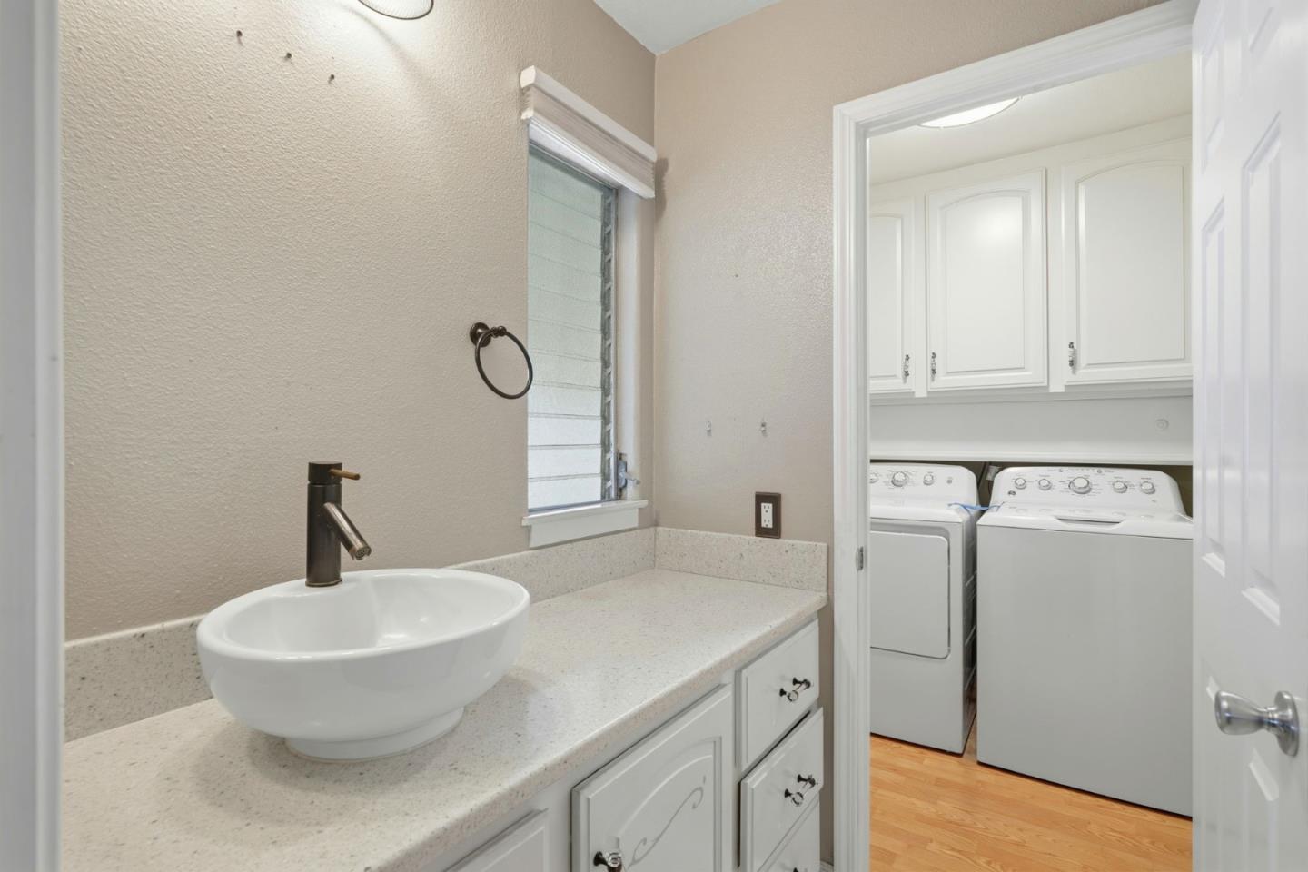 Detail Gallery Image 34 of 38 For 32 Quail Hollow Dr #32,  San Jose,  CA 95128 - 2 Beds | 2 Baths