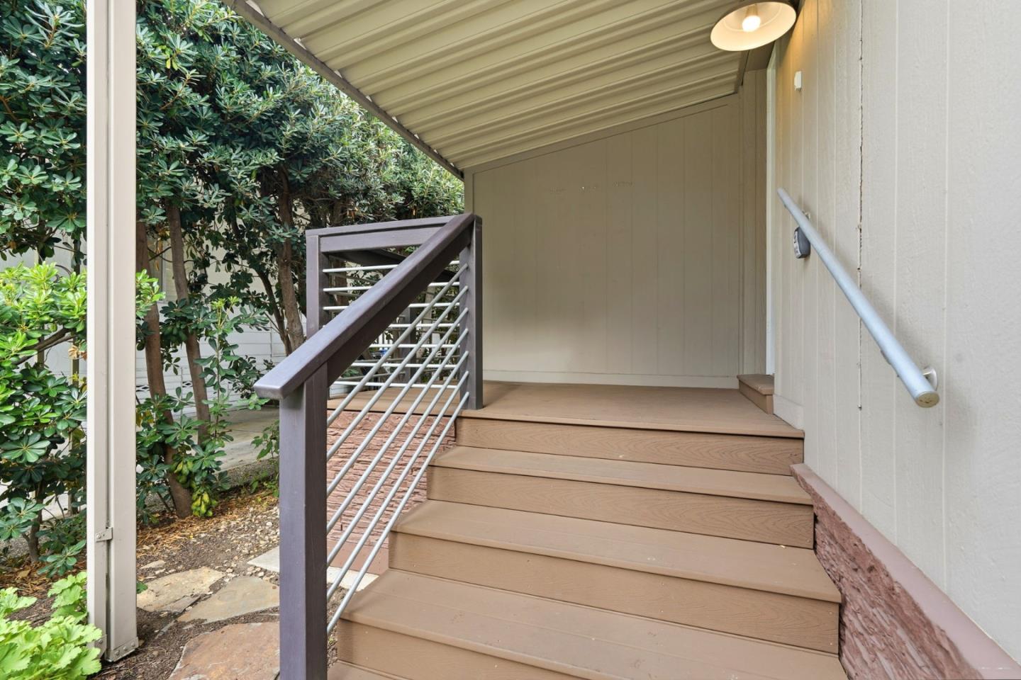 Detail Gallery Image 5 of 38 For 32 Quail Hollow Dr #32,  San Jose,  CA 95128 - 2 Beds | 2 Baths