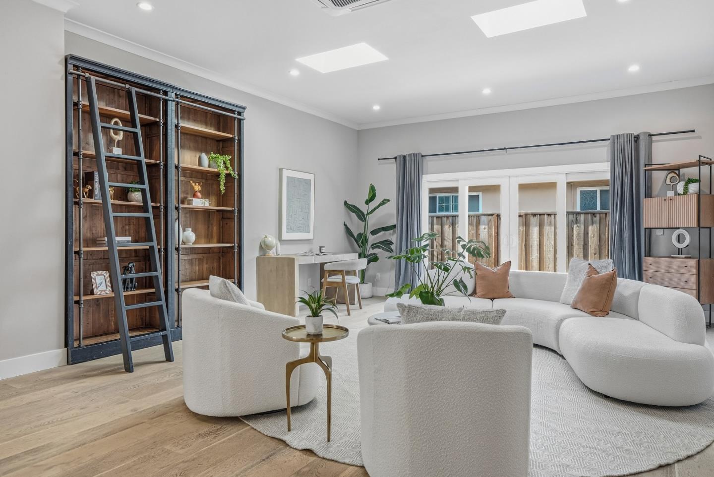 Detail Gallery Image 12 of 40 For 1031 Enderby Way, Sunnyvale,  CA 94087 - 4 Beds | 3/1 Baths