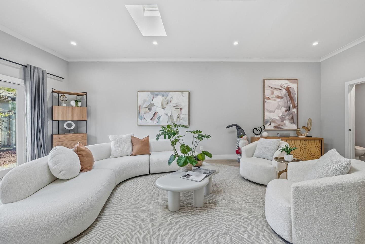 Detail Gallery Image 13 of 40 For 1031 Enderby Way, Sunnyvale,  CA 94087 - 4 Beds | 3/1 Baths