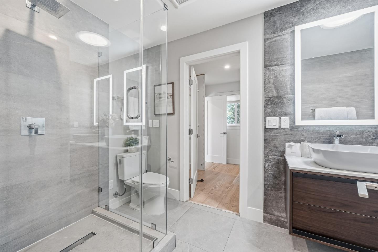 Detail Gallery Image 19 of 40 For 1031 Enderby Way, Sunnyvale,  CA 94087 - 4 Beds | 3/1 Baths