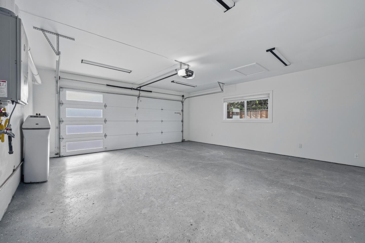 Detail Gallery Image 29 of 40 For 1031 Enderby Way, Sunnyvale,  CA 94087 - 4 Beds | 3/1 Baths