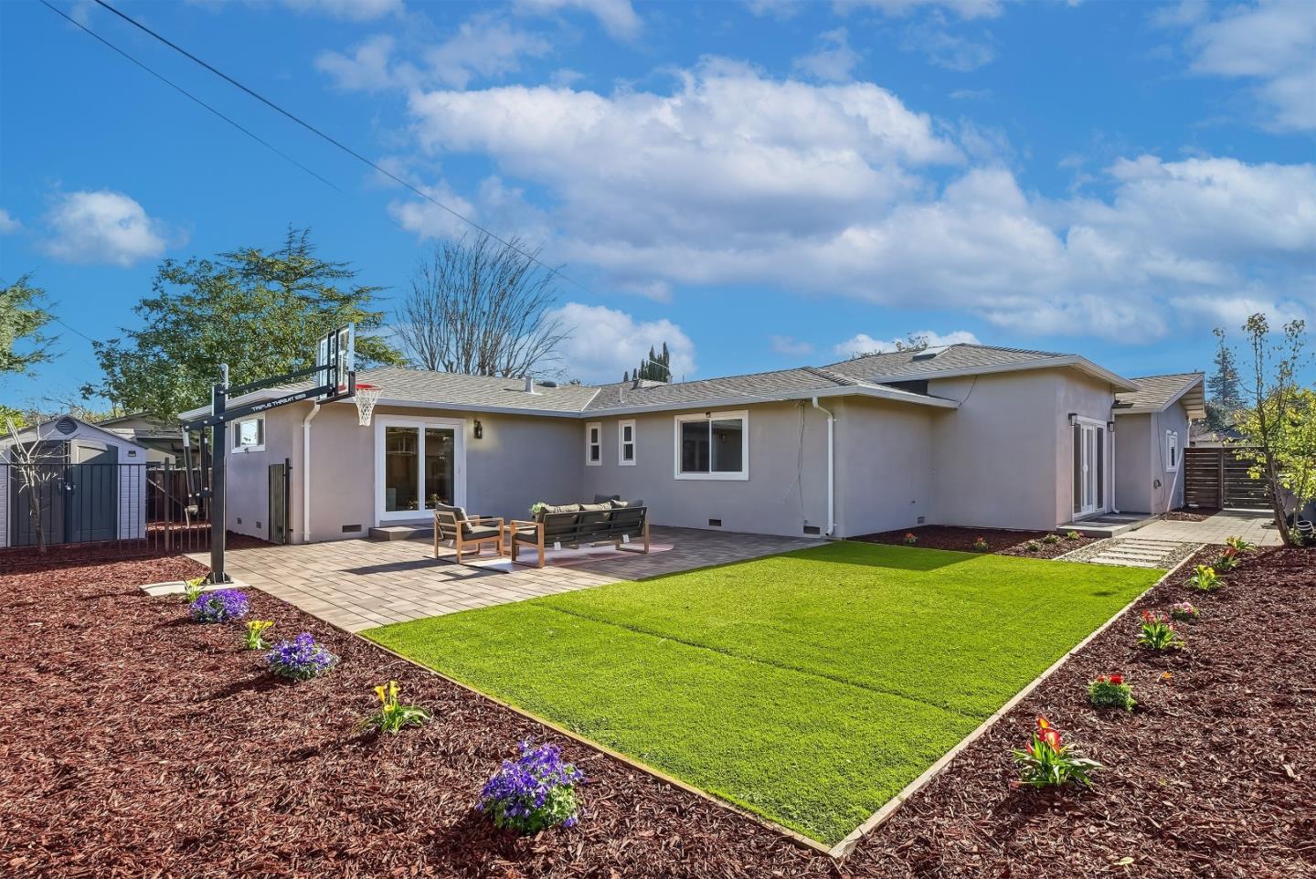 Detail Gallery Image 31 of 40 For 1031 Enderby Way, Sunnyvale,  CA 94087 - 4 Beds | 3/1 Baths