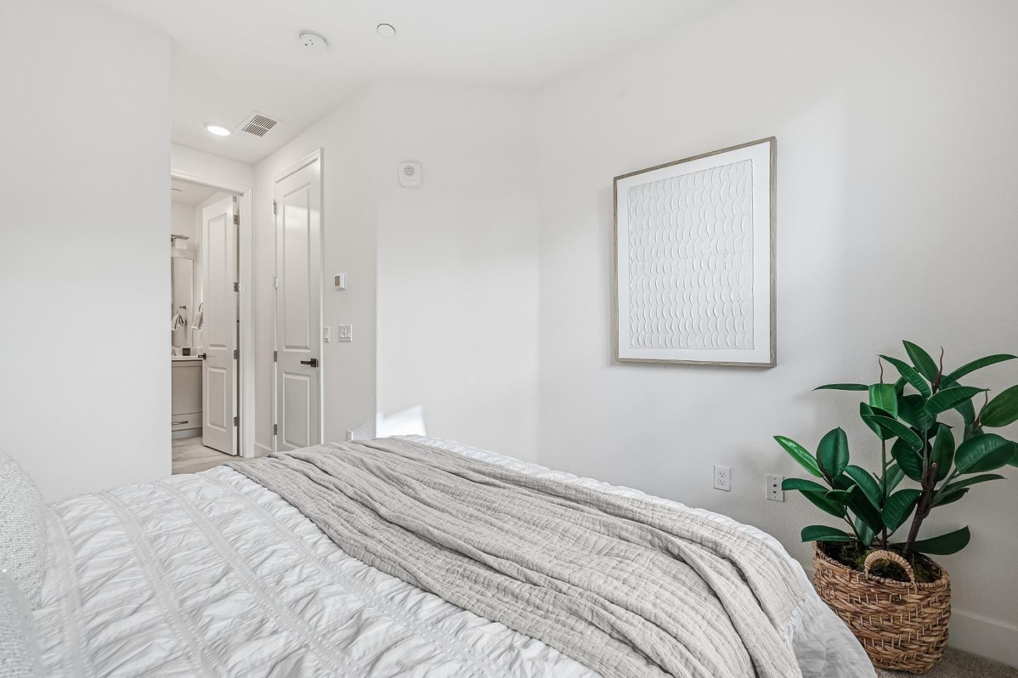 Photo #23: ML82030182 Listing: Photo #23