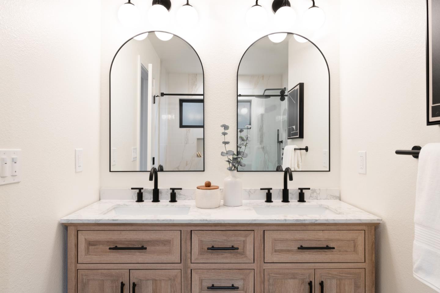 Detail Gallery Image 14 of 22 For 6256 Hokett Way, San Jose,  CA 95123 - 3 Beds | 2 Baths