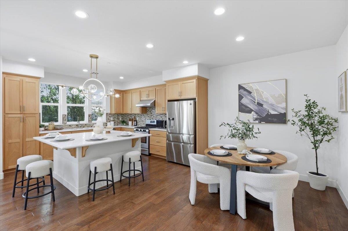 Detail Gallery Image 14 of 60 For 125 Maidenhair Ter, Sunnyvale,  CA 94086 - 3 Beds | 3/1 Baths