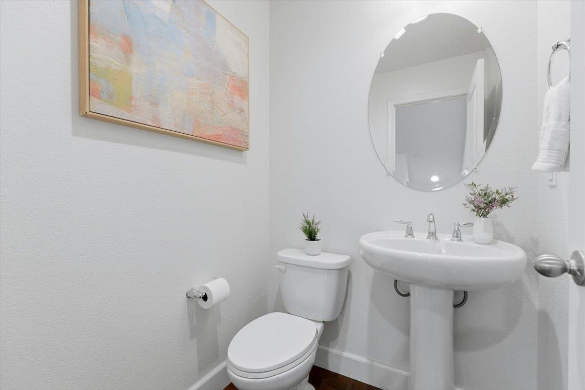 Detail Gallery Image 35 of 60 For 125 Maidenhair Ter, Sunnyvale,  CA 94086 - 3 Beds | 3/1 Baths