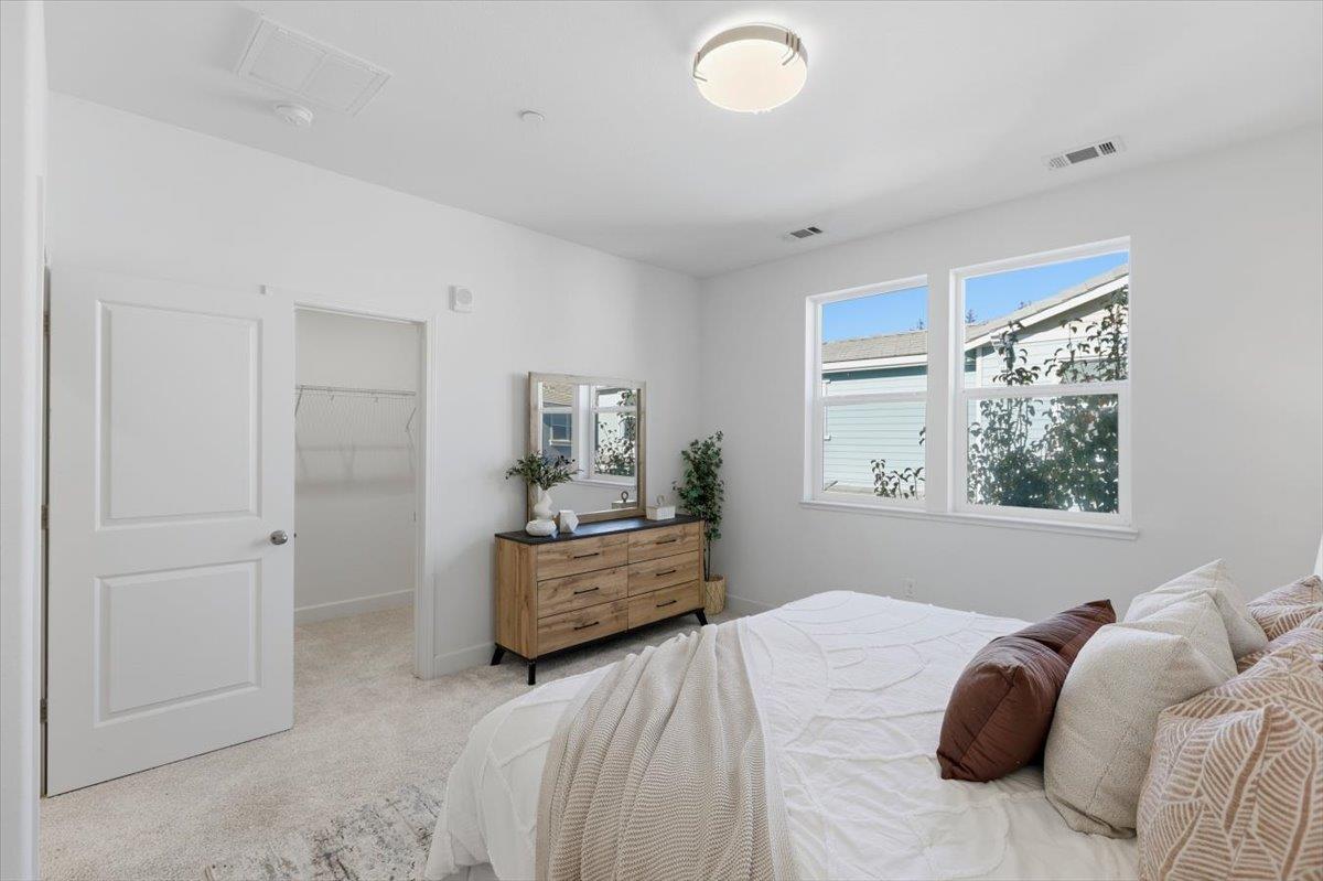 Detail Gallery Image 38 of 60 For 125 Maidenhair Ter, Sunnyvale,  CA 94086 - 3 Beds | 3/1 Baths