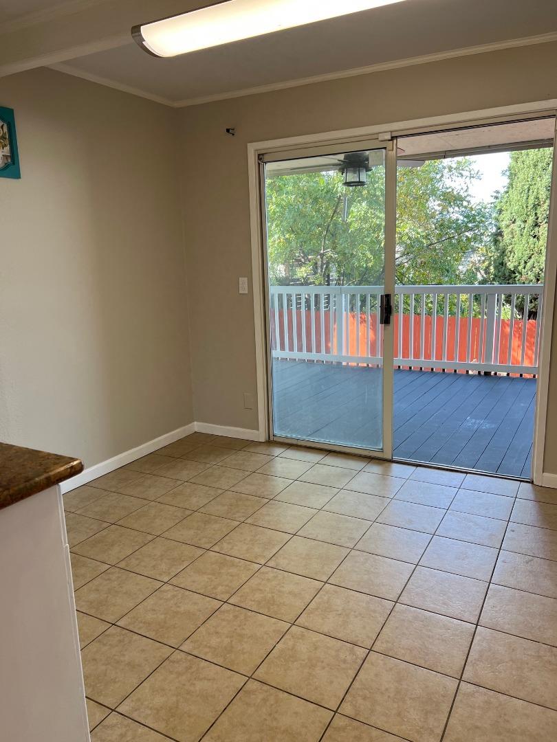 Detail Gallery Image 10 of 20 For 2829 Hilltop Rd, Concord,  CA 94520 - 4 Beds | 2 Baths