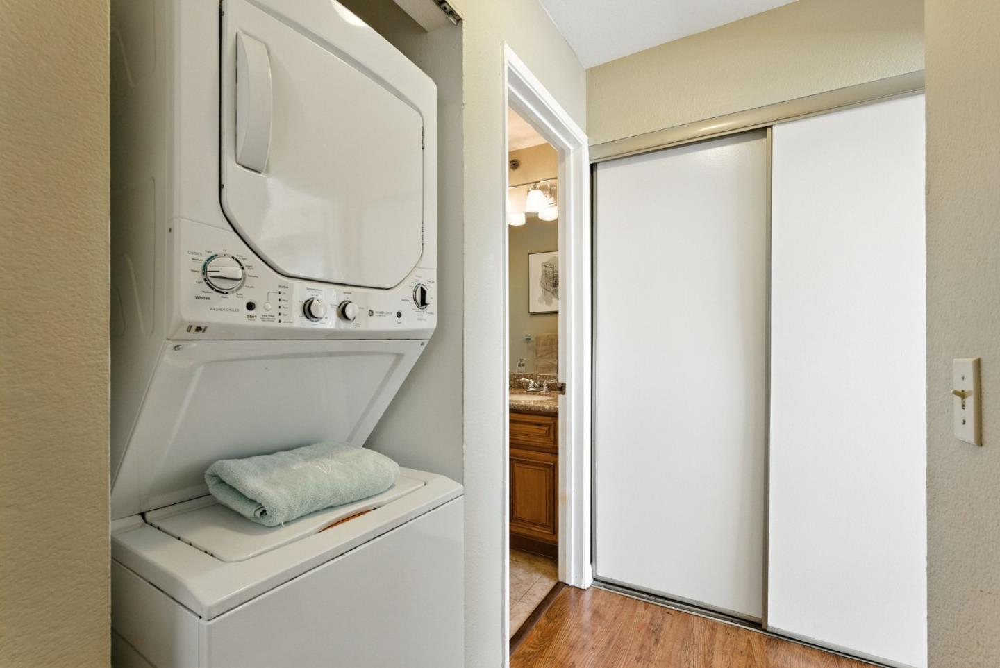 Detail Gallery Image 9 of 20 For 715 Heath Ct #388,  Hayward,  CA 94544 - 2 Beds | 2 Baths