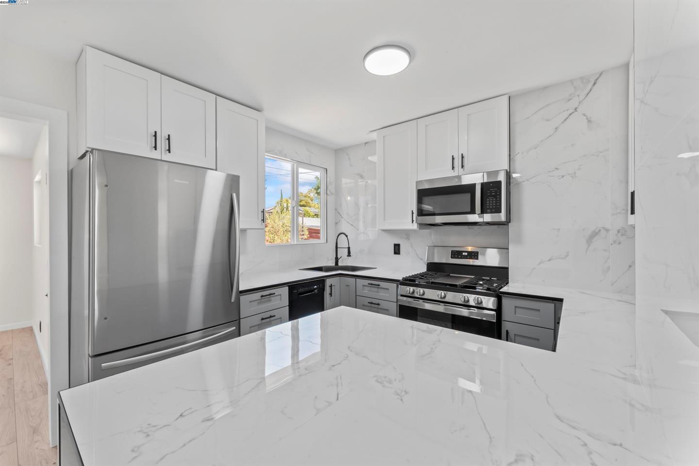 Detail Gallery Image 3 of 20 For 2512 Tennessee St, Vallejo,  CA 94591 - 3 Beds | 1 Baths