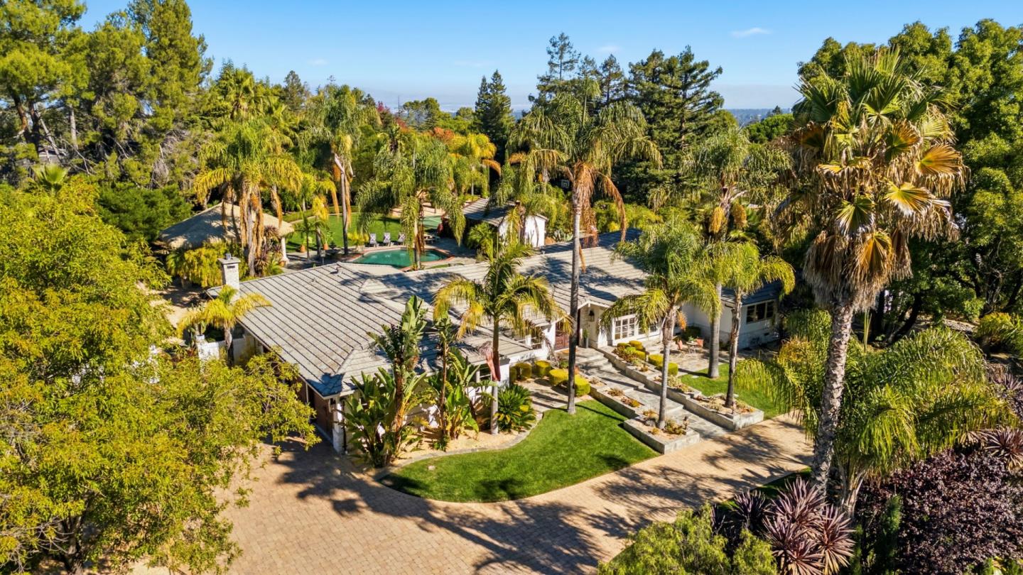 Detail Gallery Image 27 of 66 For 330 Ridgeway Rd, Woodside,  CA 94062 - 5 Beds | 3/2 Baths