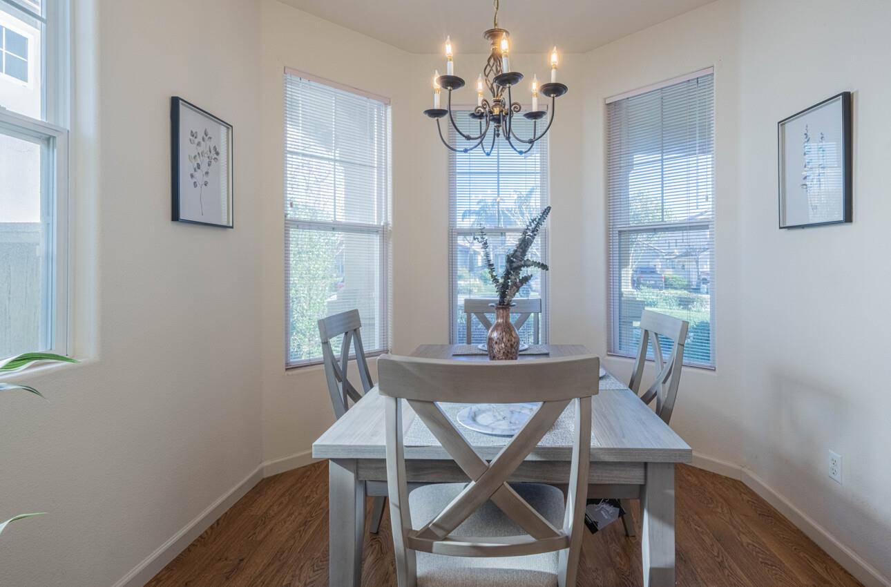 Detail Gallery Image 10 of 32 For 1797 Windsor St, Salinas,  CA 93906 - 3 Beds | 2 Baths