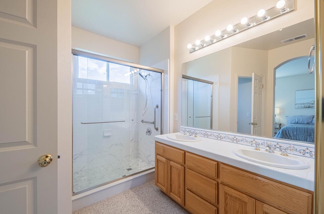 Detail Gallery Image 21 of 32 For 1797 Windsor St, Salinas,  CA 93906 - 3 Beds | 2 Baths