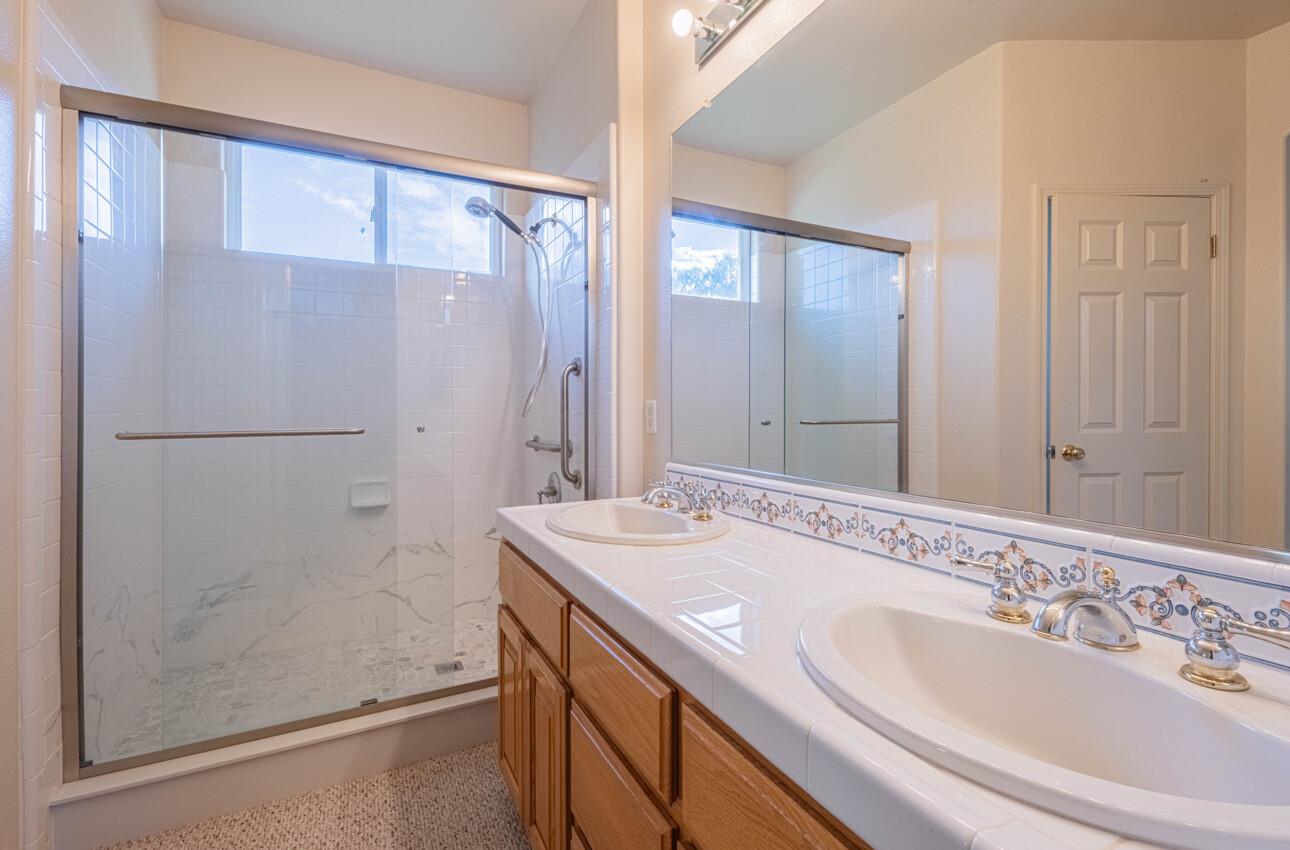 Detail Gallery Image 22 of 32 For 1797 Windsor St, Salinas,  CA 93906 - 3 Beds | 2 Baths