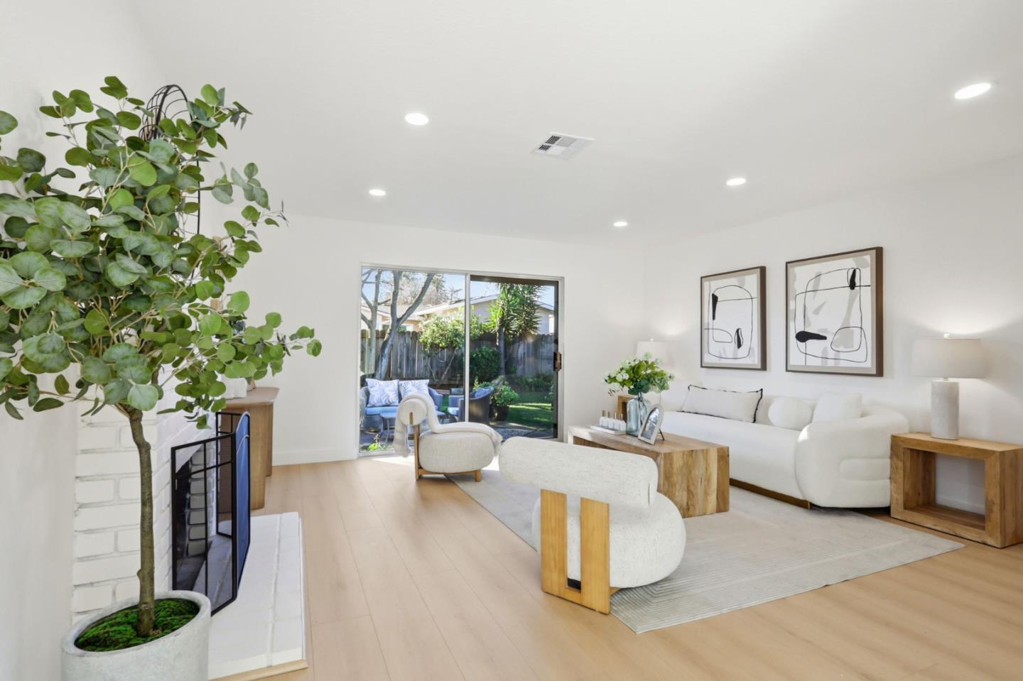 Detail Gallery Image 4 of 22 For 1094 Denver Dr, Campbell,  CA 95008 - 3 Beds | 2 Baths