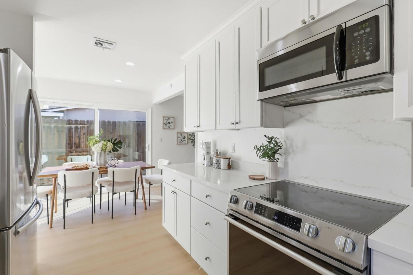 Detail Gallery Image 8 of 22 For 1094 Denver Dr, Campbell,  CA 95008 - 3 Beds | 2 Baths