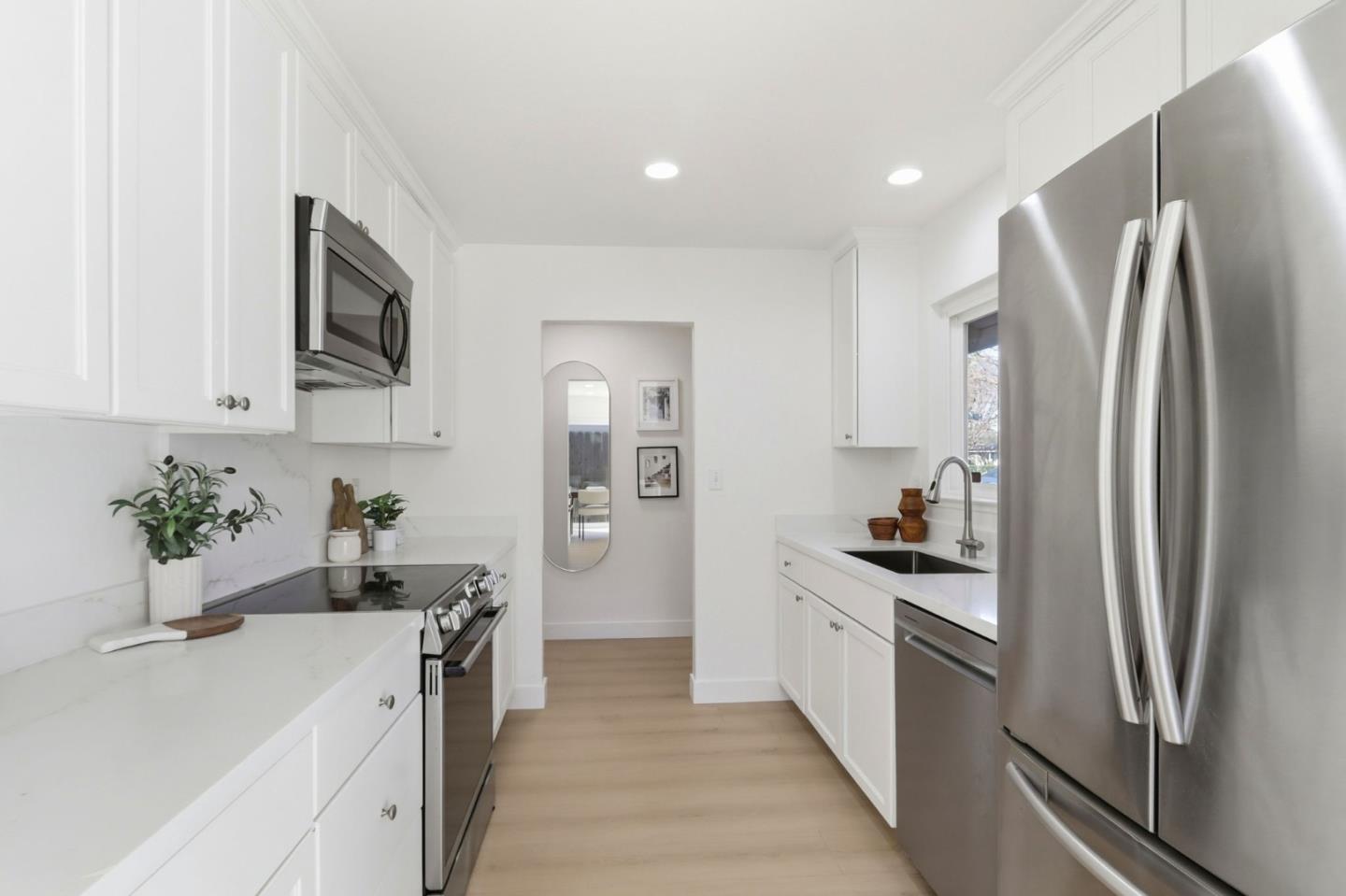 Detail Gallery Image 9 of 22 For 1094 Denver Dr, Campbell,  CA 95008 - 3 Beds | 2 Baths