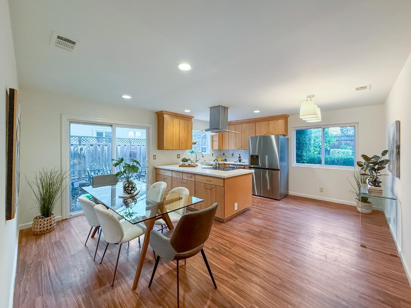 Detail Gallery Image 11 of 39 For 4182 Mountcastle Way, San Jose,  CA 95136 - 3 Beds | 2 Baths