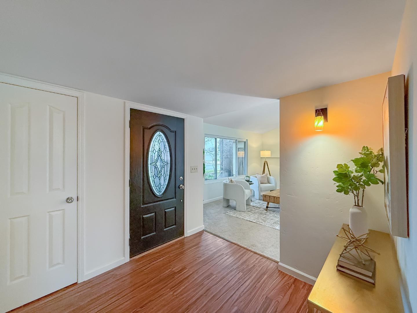 Detail Gallery Image 4 of 39 For 4182 Mountcastle Way, San Jose,  CA 95136 - 3 Beds | 2 Baths