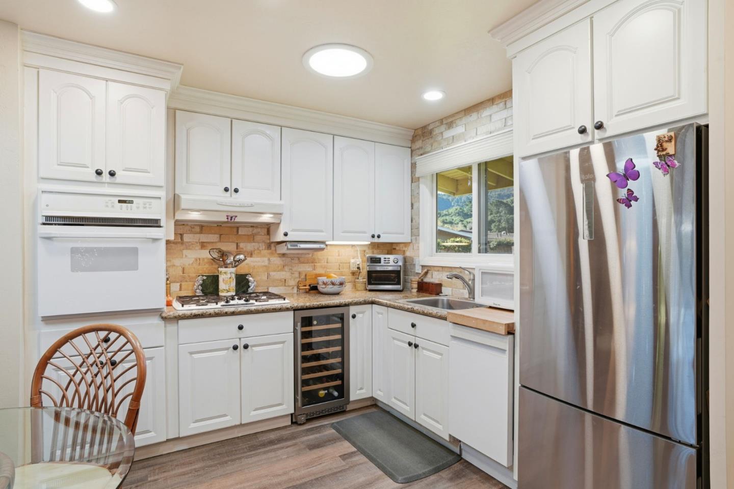 Detail Gallery Image 16 of 28 For 75 Hacienda Carmel, Carmel,  CA 93923 - 2 Beds | 2 Baths