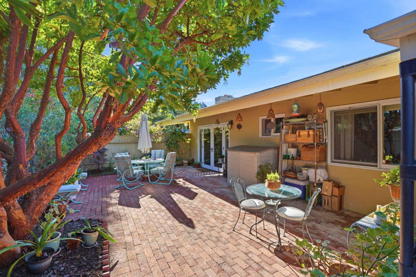 Detail Gallery Image 25 of 28 For 75 Hacienda Carmel, Carmel,  CA 93923 - 2 Beds | 2 Baths