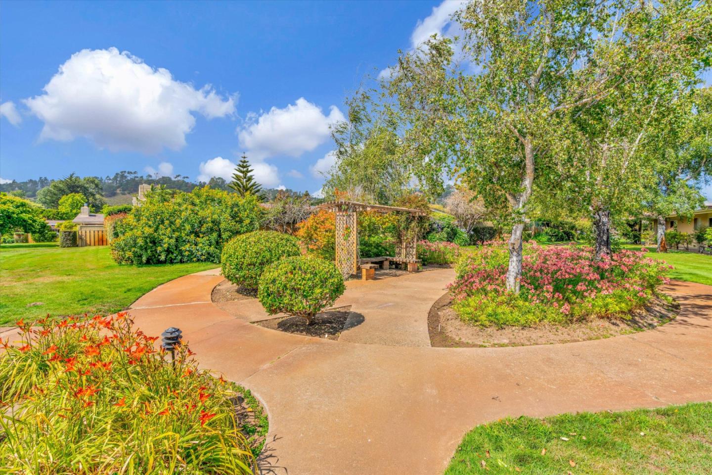 Detail Gallery Image 26 of 28 For 75 Hacienda Carmel, Carmel,  CA 93923 - 2 Beds | 2 Baths