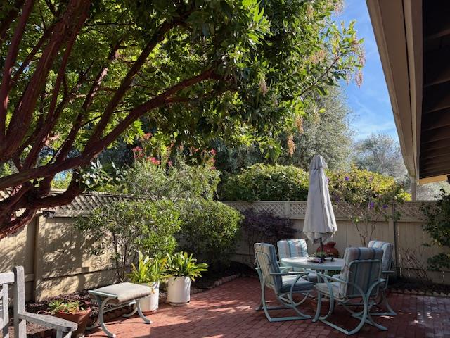 Detail Gallery Image 7 of 28 For 75 Hacienda Carmel, Carmel,  CA 93923 - 2 Beds | 2 Baths