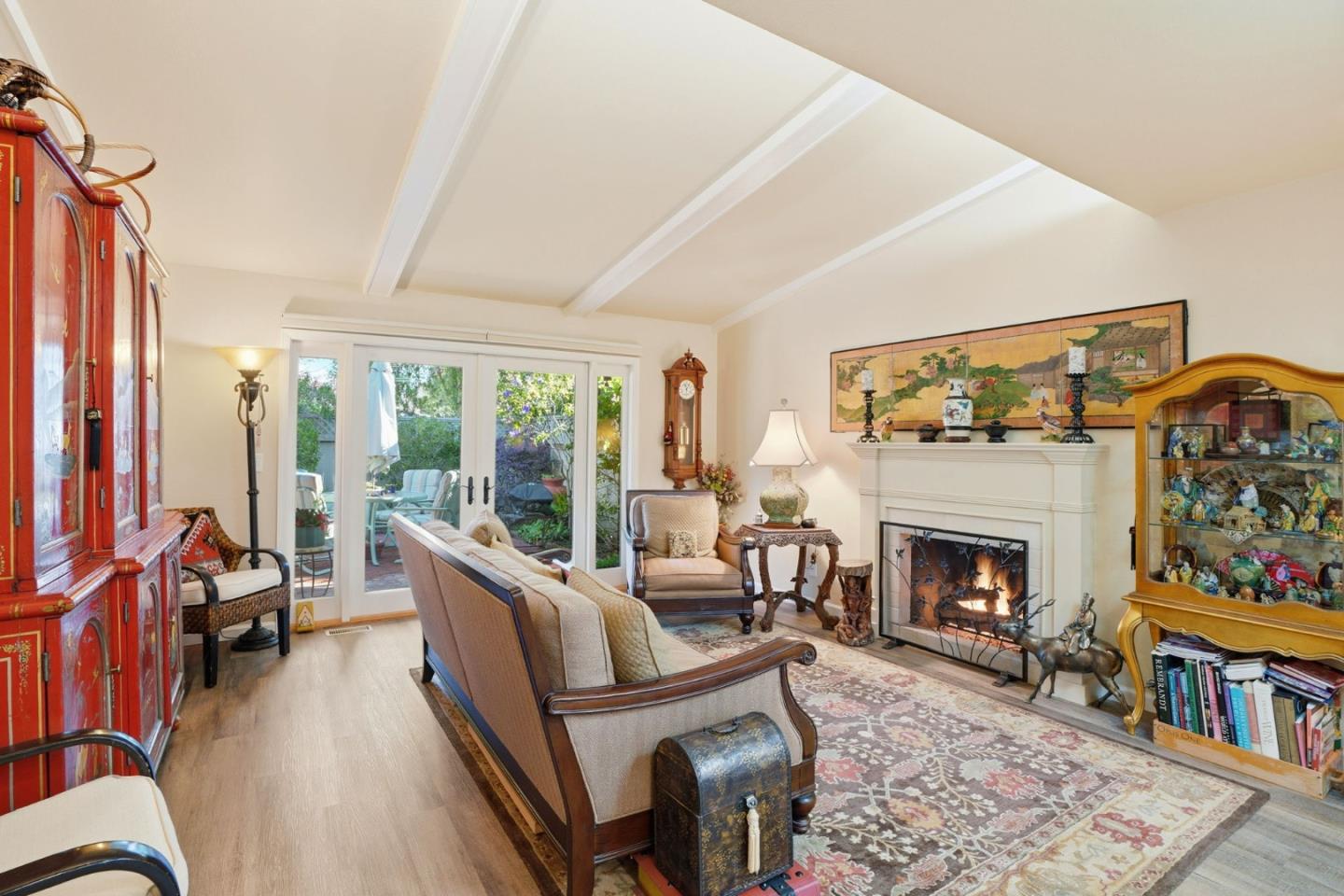 Detail Gallery Image 8 of 28 For 75 Hacienda Carmel, Carmel,  CA 93923 - 2 Beds | 2 Baths