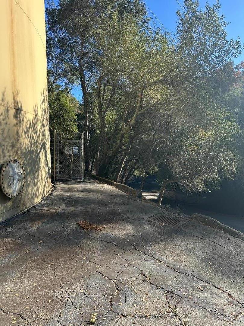 Detail Gallery Image 4 of 7 For Ambric Knolls Rd, Saratoga,  CA 95071 - – Beds | – Baths