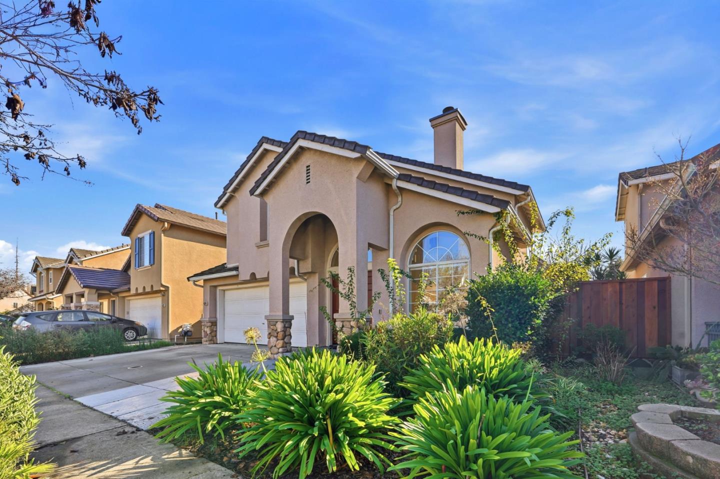 Detail Gallery Image 3 of 53 For 4324 Verdigris Cir, San Jose,  CA 95134 - 3 Beds | 2/1 Baths