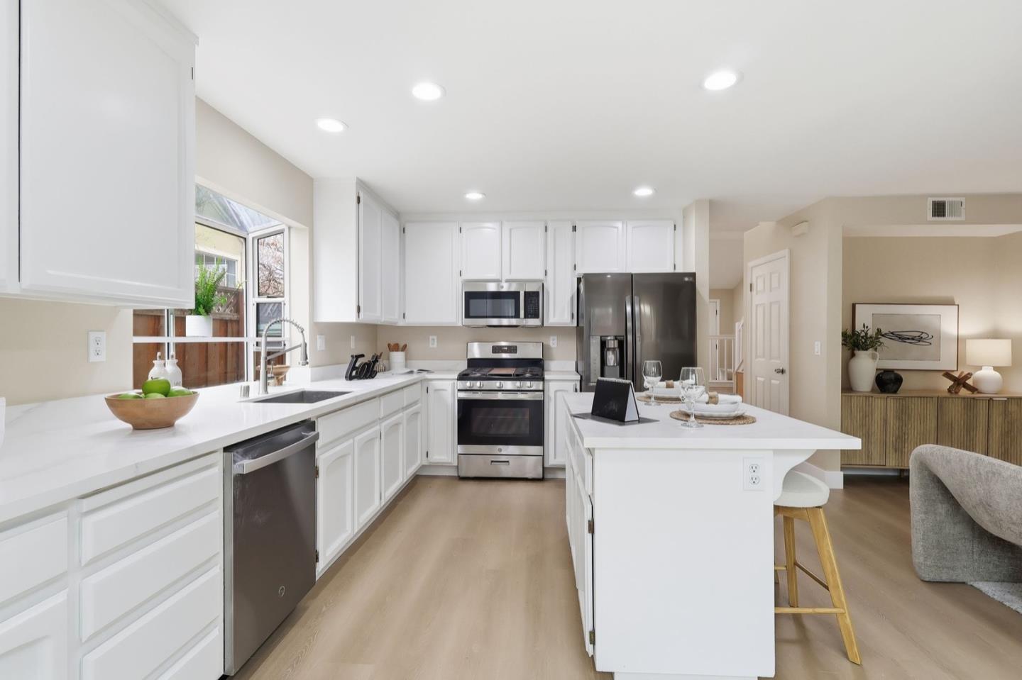 Detail Gallery Image 11 of 35 For 2666 Hesselbein Way, San Jose,  CA 95148 - 4 Beds | 3 Baths