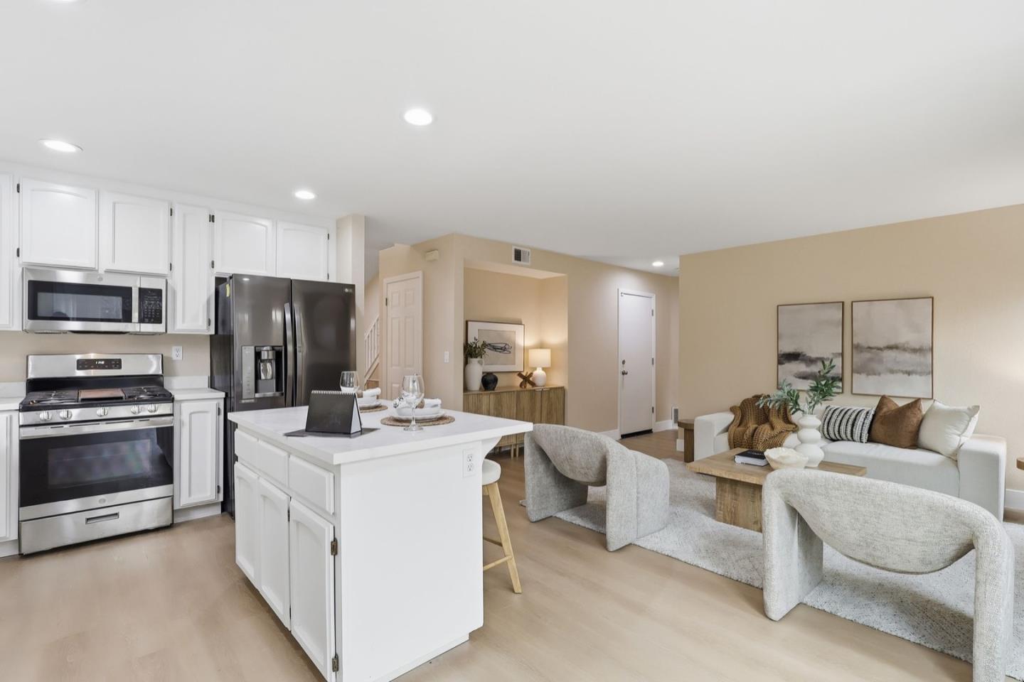 Detail Gallery Image 8 of 35 For 2666 Hesselbein Way, San Jose,  CA 95148 - 4 Beds | 3 Baths