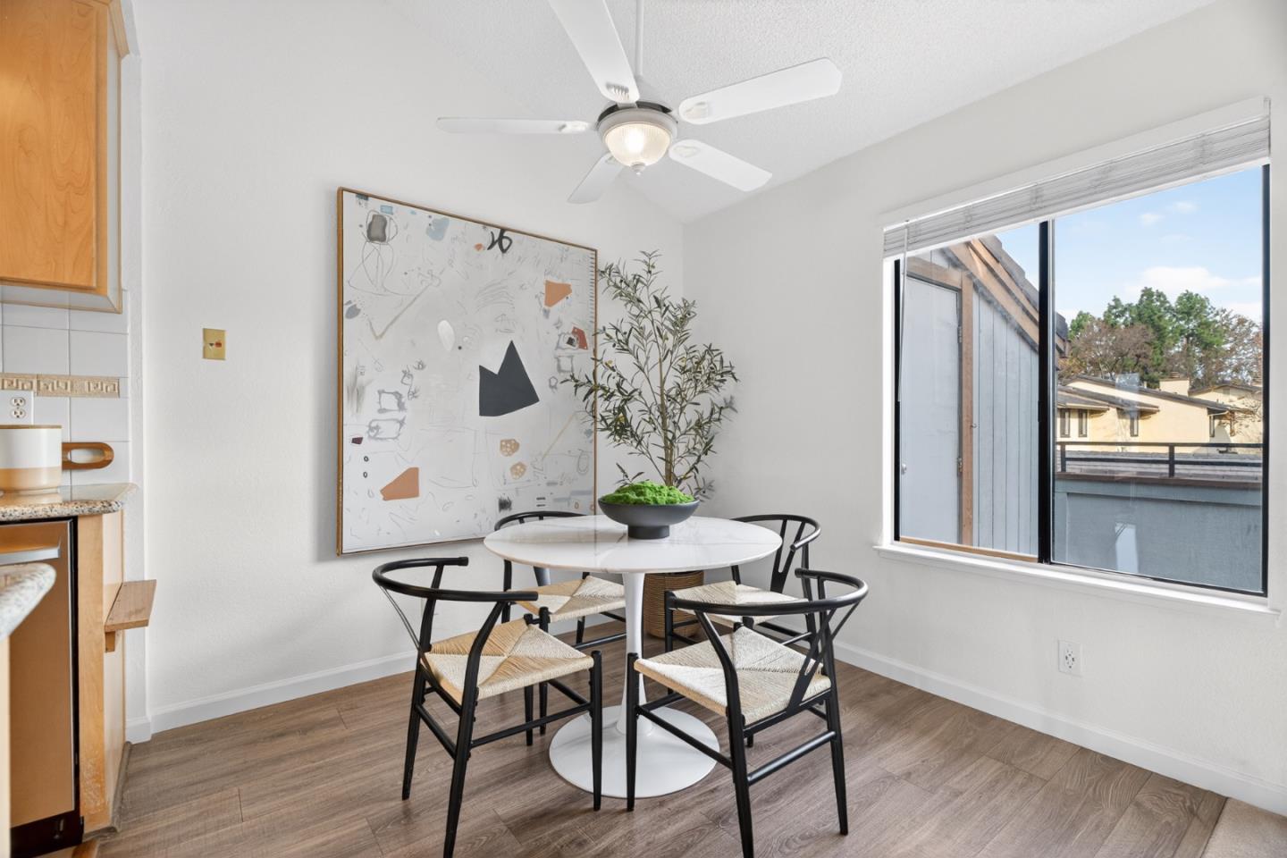 Detail Gallery Image 11 of 29 For 6318 Joaquin Murieta Ave #B,  Newark,  CA 94560 - 1 Beds | 1 Baths