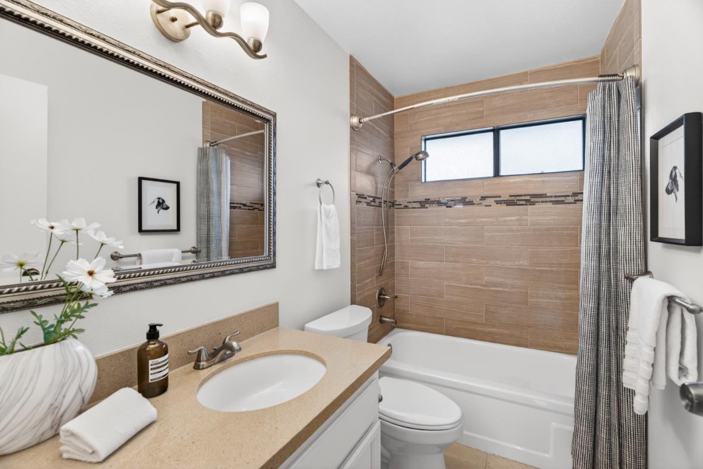 Detail Gallery Image 17 of 29 For 6318 Joaquin Murieta Ave #B,  Newark,  CA 94560 - 1 Beds | 1 Baths