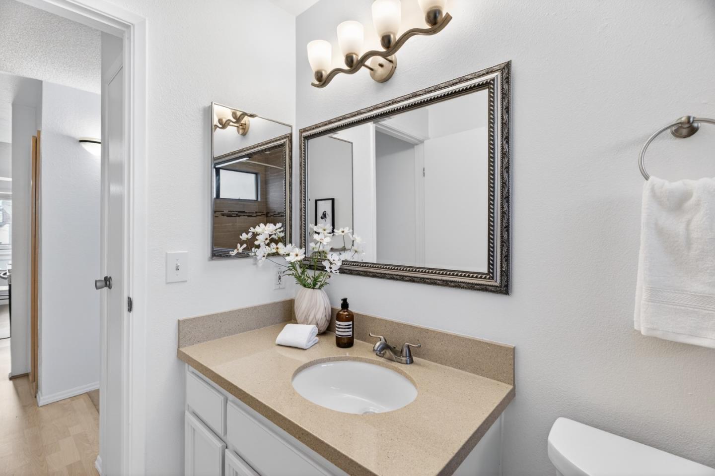 Detail Gallery Image 18 of 29 For 6318 Joaquin Murieta Ave #B,  Newark,  CA 94560 - 1 Beds | 1 Baths