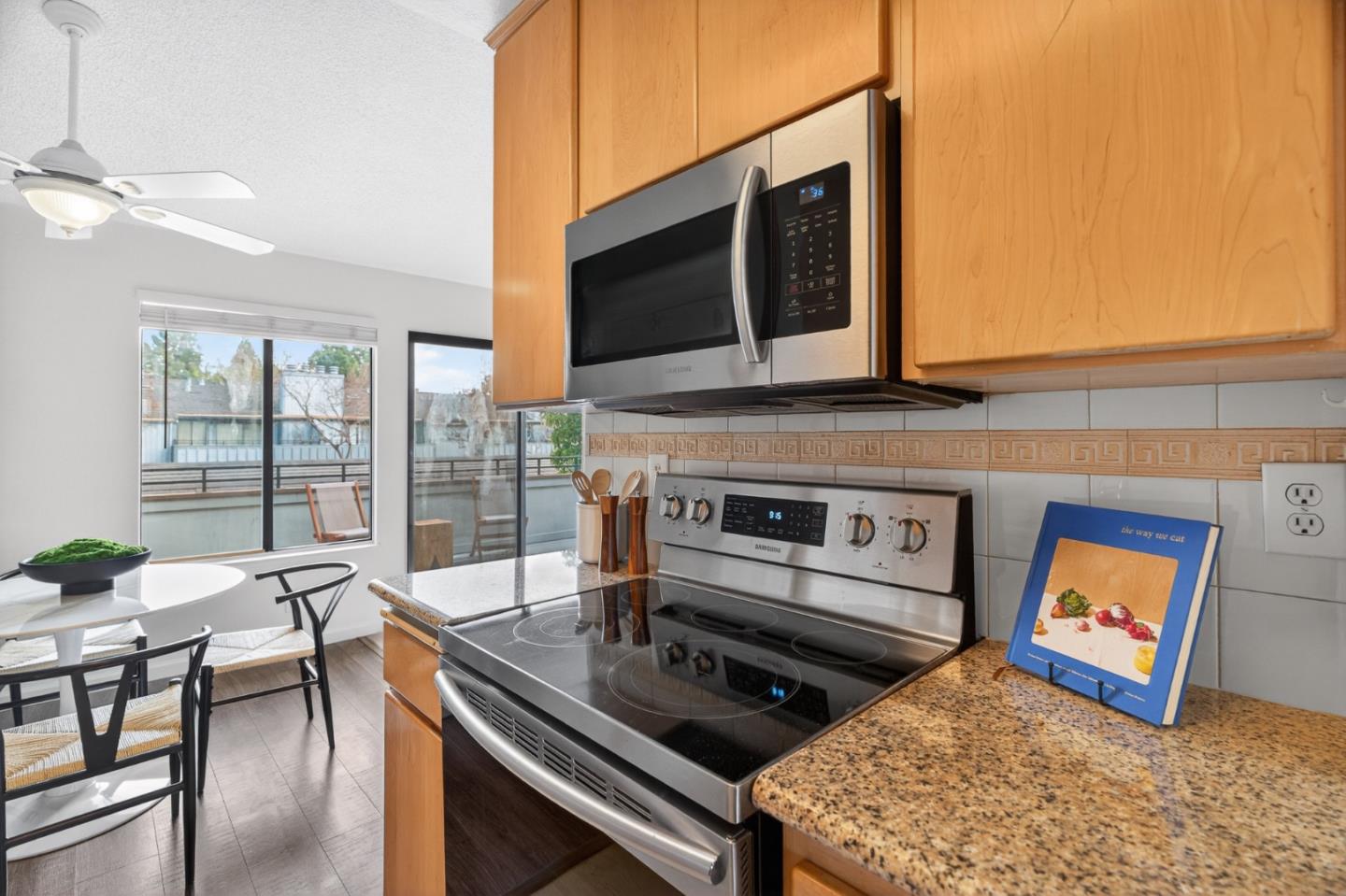 Detail Gallery Image 7 of 29 For 6318 Joaquin Murieta Ave #B,  Newark,  CA 94560 - 1 Beds | 1 Baths