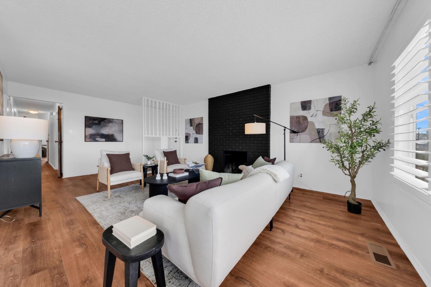 Detail Gallery Image 10 of 65 For 162 Eastridge Cir, Pacifica,  CA 94044 - 3 Beds | 2 Baths