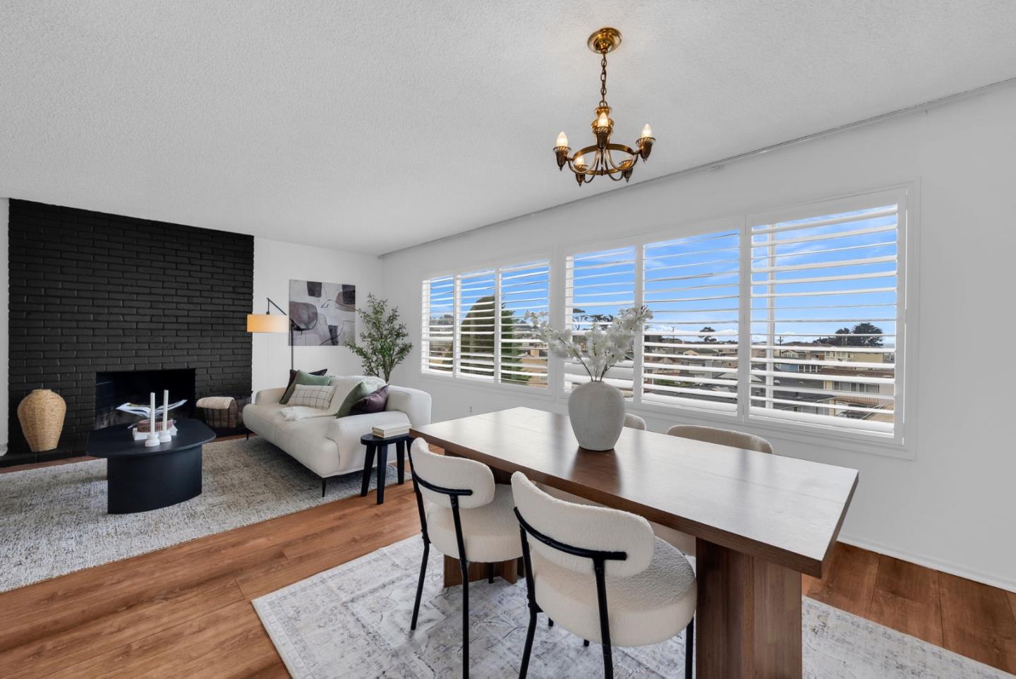 Detail Gallery Image 16 of 65 For 162 Eastridge Cir, Pacifica,  CA 94044 - 3 Beds | 2 Baths