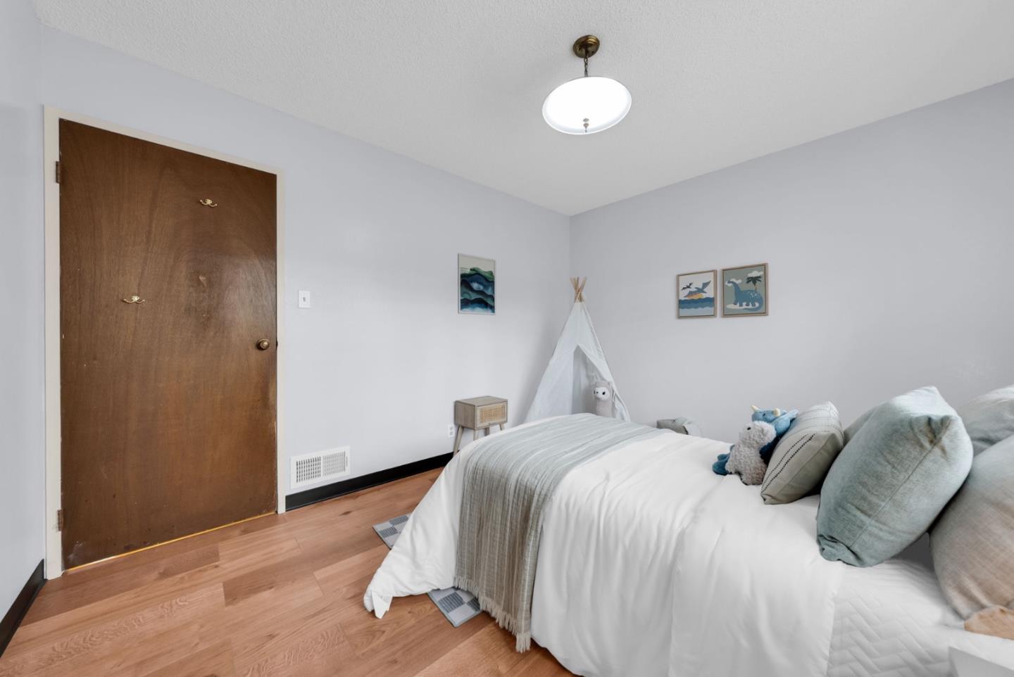 Detail Gallery Image 29 of 65 For 162 Eastridge Cir, Pacifica,  CA 94044 - 3 Beds | 2 Baths