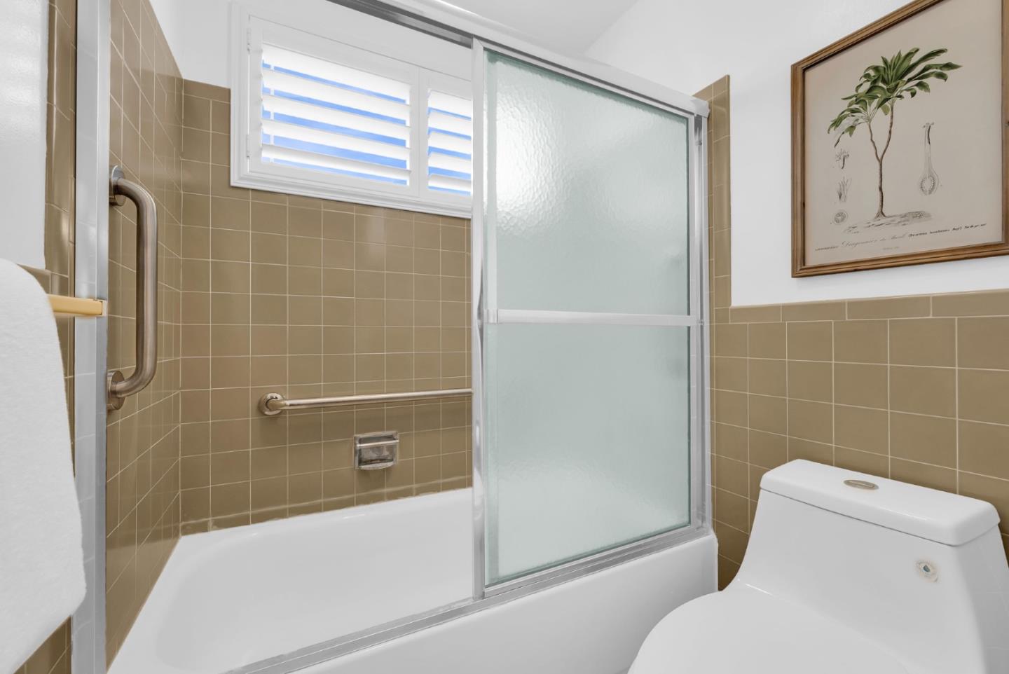 Detail Gallery Image 32 of 65 For 162 Eastridge Cir, Pacifica,  CA 94044 - 3 Beds | 2 Baths